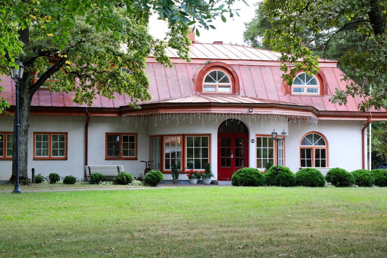 מלון Saka Manor מראה חיצוני תמונה