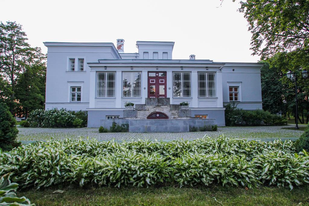 מלון Saka Manor מראה חיצוני תמונה